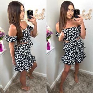 SABO Skirt Flirty off the shoulder black and white Daisy dress size small